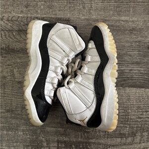 Girls Retro Jordan Black and White Sneakers Size 12c